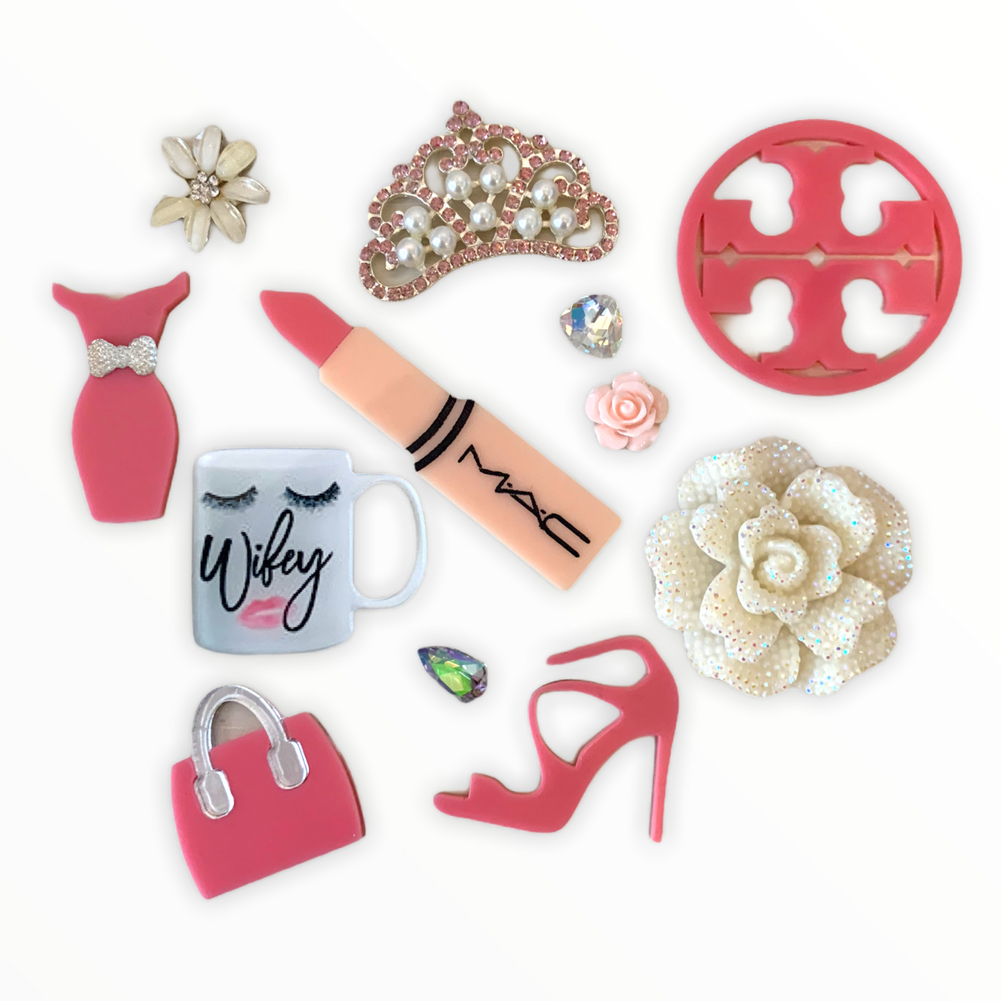 Wifey Themed Layout I-21-009 (Pieces are not for sale)