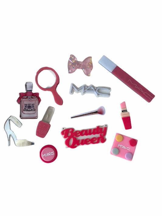 Makeup Themed Layout I-21-011 (Pieces are not for sale)